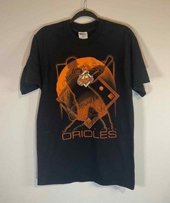 Retro Tee for Fans of Orioles Baseball: Vintage 90s MLB Baltimore Orioles Baseball Cal Ripken T-Shirt