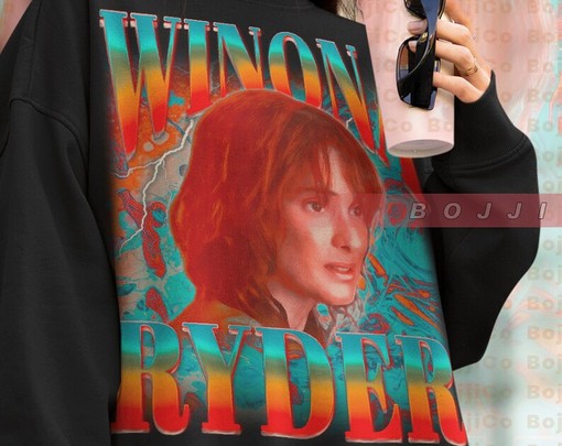 Retro Winona Ryder Beautiful Actress Sweatshirt, Fan Art Design Tee - Image 4