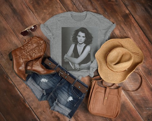 Retro Winona Ryder T-shirt, Beautiful Actress 90s Photo Tribute Tee - Image 3