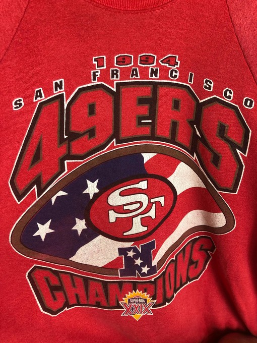 San Francisco 49Ers NFL Team Vintage Style Sweatshirt T-shirt, Perfect Gift for Football Fans - Image 2