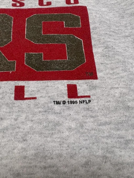 San Francisco 49ers 1995 Vintage Style Sweatshirt T-shirt - Ideal Gift for NFL Fans - Image 2