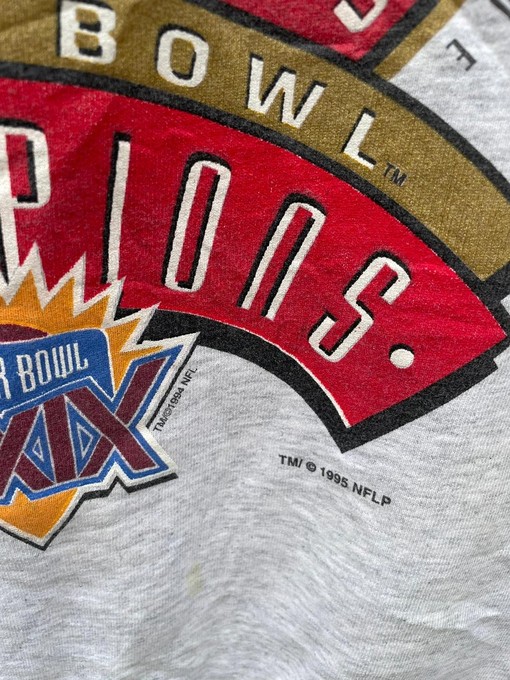 San Francisco 49ers NFL 1995 Vintage Style Sweatshirt T-shirt - Ideal Gift for NFL Fans - Image 2