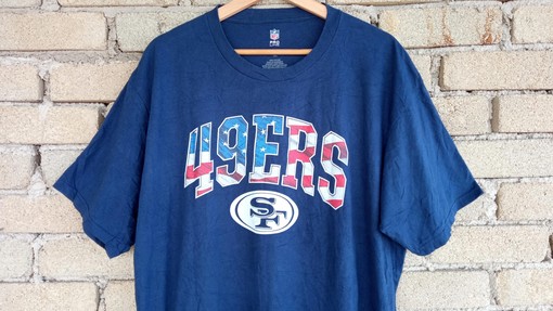 San Francisco Sf 49Ers NFL Logo Vintage Style Sweatshirt T-shirt, Perfect for Fans - Image 2