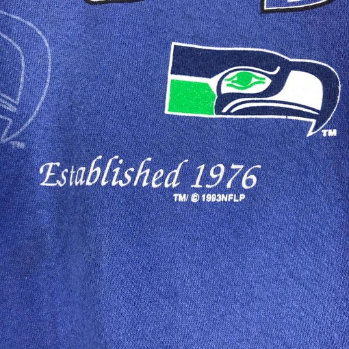Seattle Seahawks 90s Style NFL Sweatshirt T-shirt - Ideal Gift for Fans - NCAA Shirts - Image 3