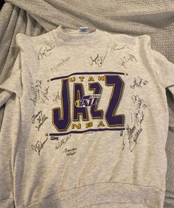 Signed Utah Jazz Crewneck T-Shirt Sweatshirt And Pullover Hoodie Reprinted - For Utah Jazz Fans sport shirts unisex