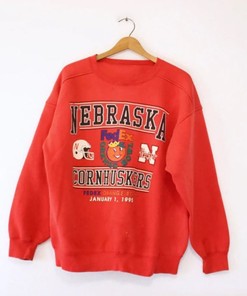 Stay Warm and Stylish in Vintage Style 90s Penn State University Nittany Lions Sweatshirt - Perfect for NCAA Shirts