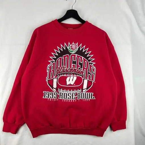 Stay Warm and Stylish with Wisconsin Badgers Vintage Style Crewneck Sweatshirt Bundle, NCAA Fan Gifts
