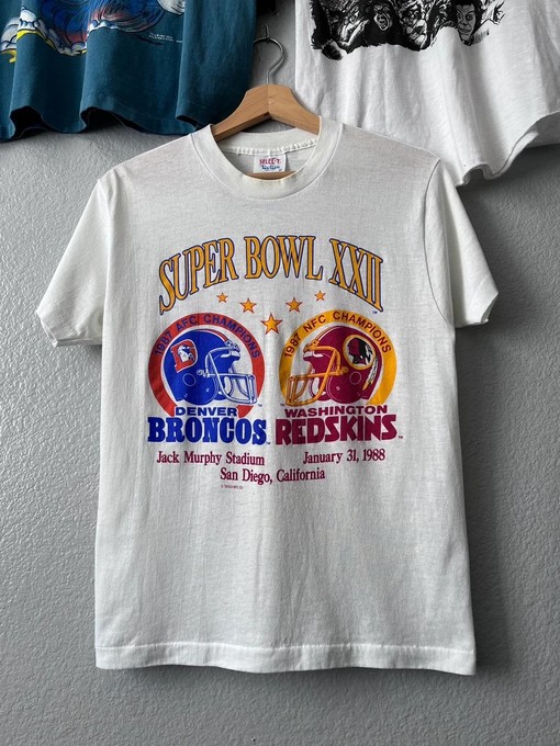 Super Bowl Xxii 1988 Redskins vs. Broncos 80s Vintage Style Sweatshirt T-shirt - Ideal Gift for Fans - NCAA shirts women