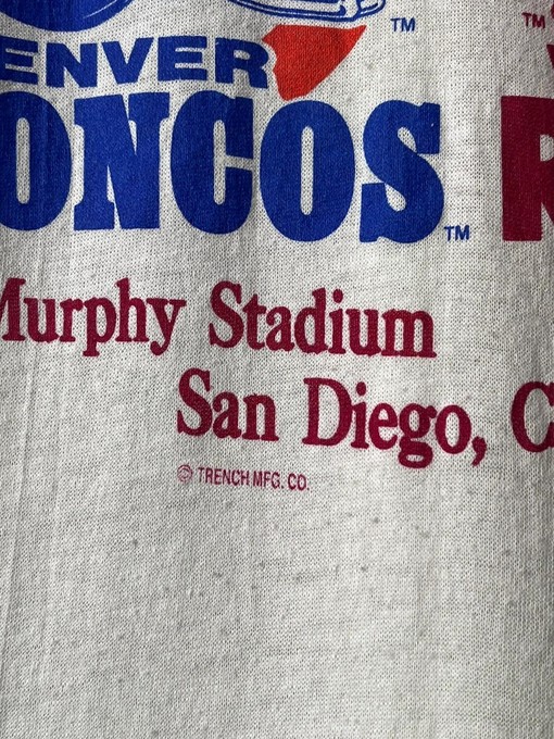 Super Bowl Xxii 1988 Redskins vs. Broncos 80s Vintage Style Sweatshirt T-shirt - Ideal Gift for Fans - NCAA shirts women - Image 3
