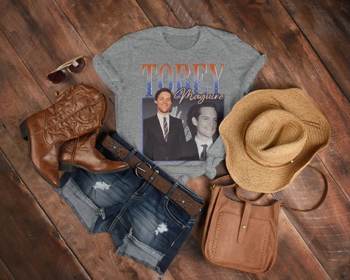 Tobey Maguire Homage Tshirt, Tobey Maguire Vintage Shirt, Vintage Tobey Maguire Poster Shirt, Andrew Garfield Shirts - Image 3