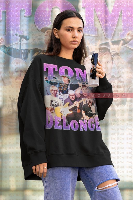 Tom DeLonge Blink-182 Vintage Sweatshirt, Retro 90s Tom DeLonge Tee