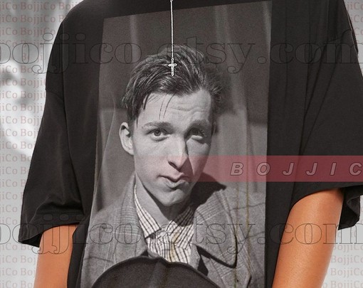 Tom Holland Vintage Shirt, Best Tom Holland Homage Tshirt, Tom Holland Fan Tees, Classic Movie T Shirts - Image 2