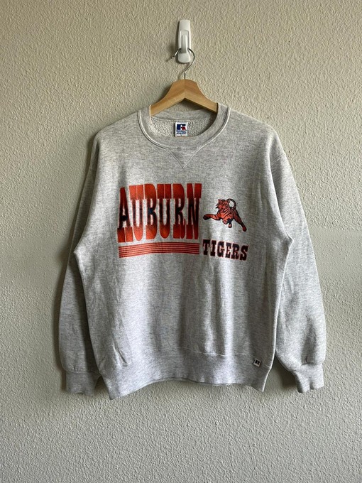 University Auburn Tigers 90s Vintage Style Sweatshirt T-shirt - Ideal Gift for Football Fans