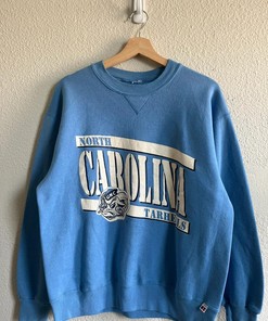 University North Carolina 90s Vintage Style Sweatshirt T-shirt - Ideal Gift for NFL Fans