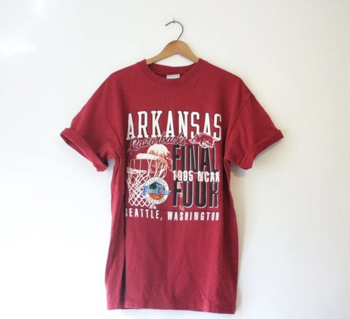 University of Arkansas Razorbacks T Shirt March Madness Basketball Sweatshirt - Vintage Style 1995