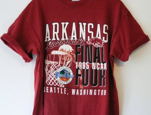 University of Arkansas Razorbacks T Shirt March Madness Basketball Sweatshirt - Vintage Style 1995 - Image 2
