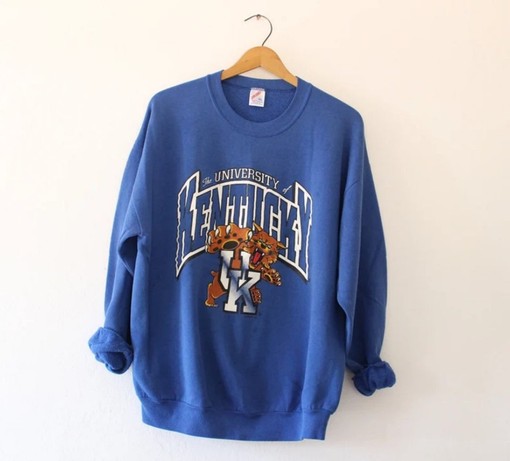 University of Kentucky Wildcats Sweatshirt and Hoodie with Vintage Style - Stylish and Comfortable