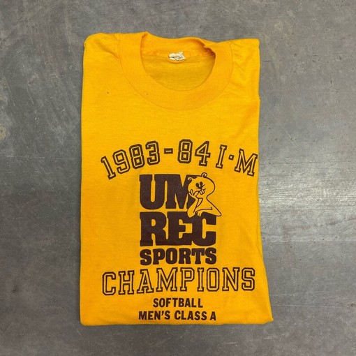 University of Minnesota Gophers Shirt with Vintage Minnesota Golden Gophers Football Fan Logo