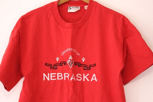 University of Nebraska Cornhuskers Huskers T Shirt Reprint, Vintage NCAA Apparel - Image 2