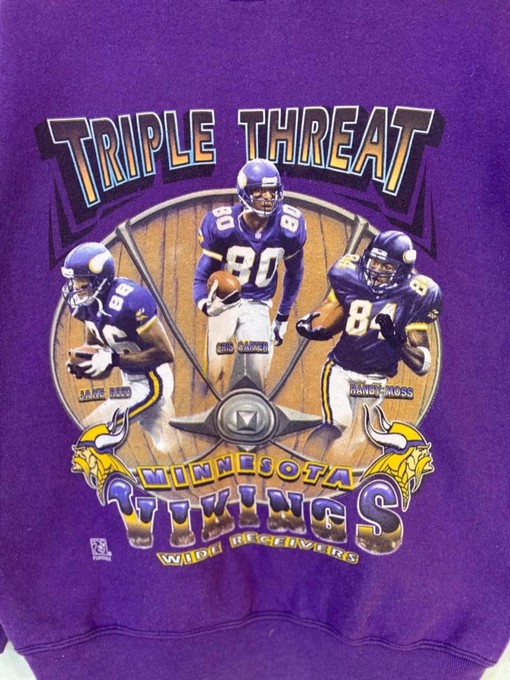 Vikings Triple Threat Pro Player Vintage Style Sweatshirt T-shirt, NCAA Football Teams Gifts for Fans - Image 2