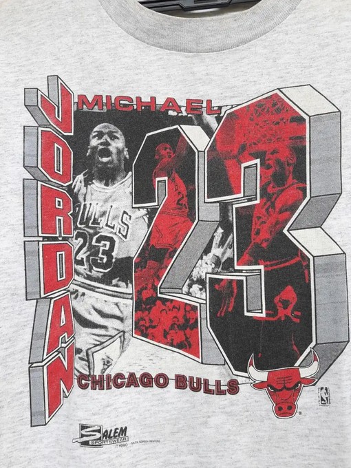 Vintage 1990 Michael Jordan Chicago Bulls Tee, Sweatshirt, Hoodie - Retro NBA Design - Image 2