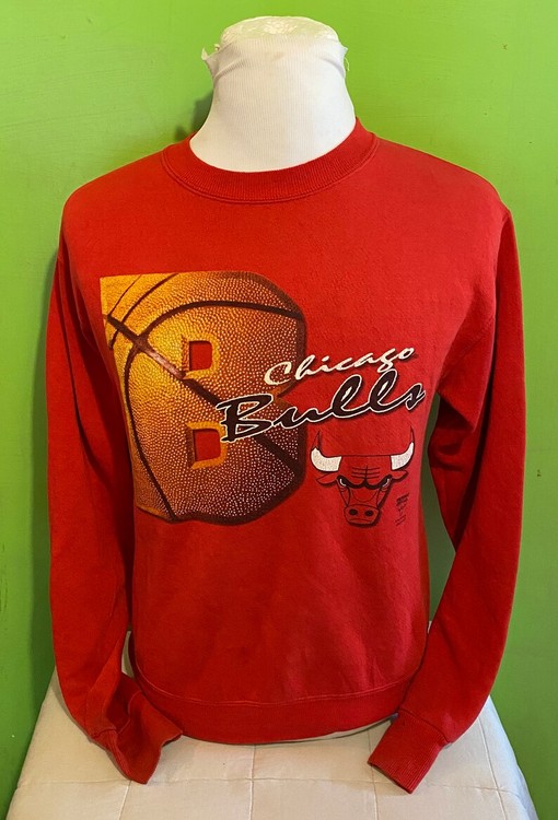 Vintage 1990s Chicago Bulls NBA Basketball Unisex Sweatshirt Hoodie Shirt - Retro NBA Style