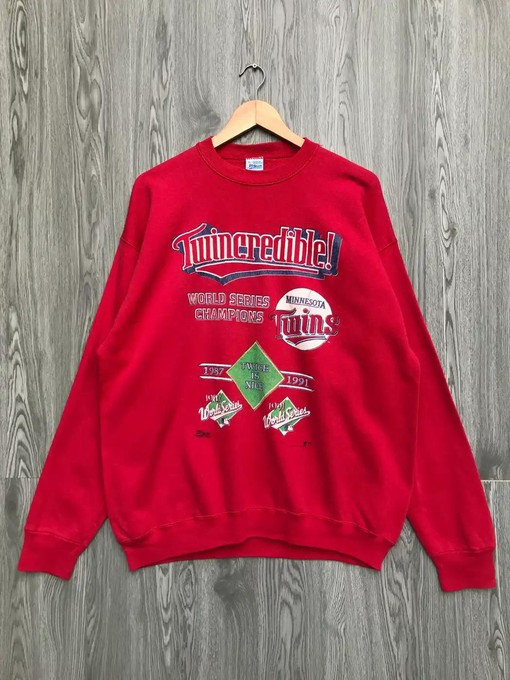 Vintage 1990s Minnesota Twins MLB Sweatshirt Hoodie for Fans