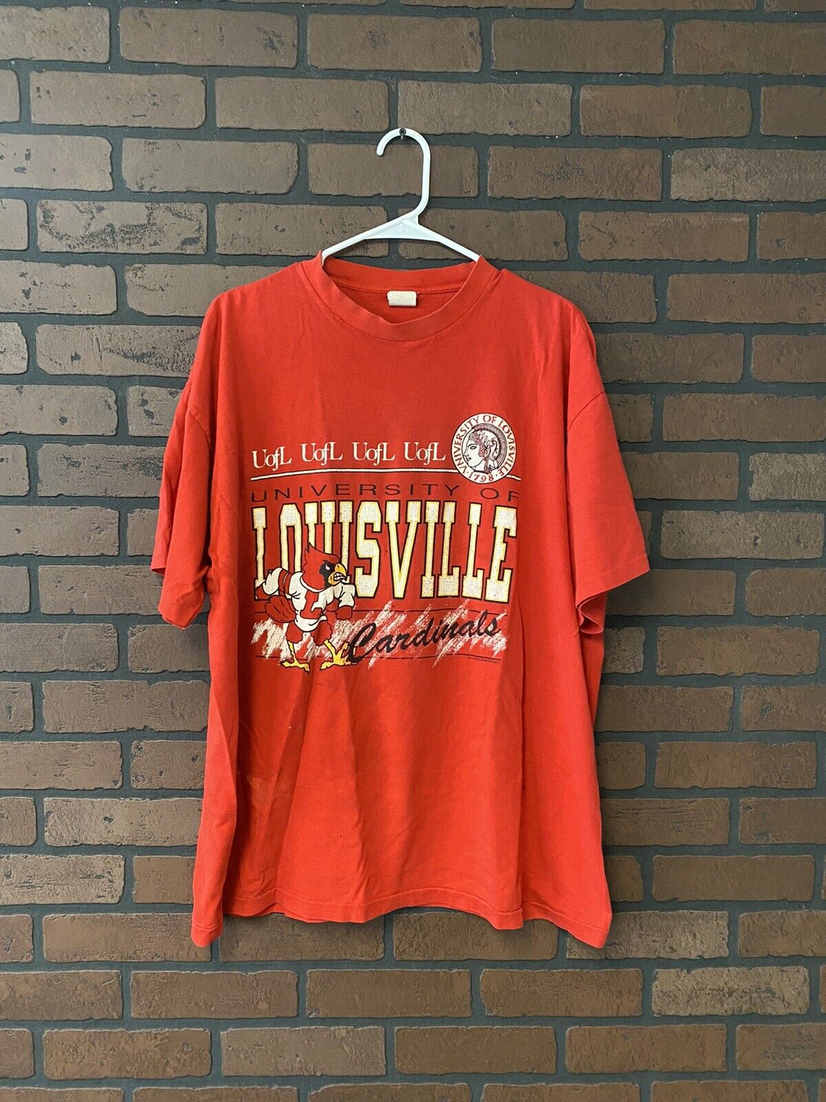 Vintage 1991 Louisville Cardinals Single Stitch T-Shirt - NCAA Shirts for Fans