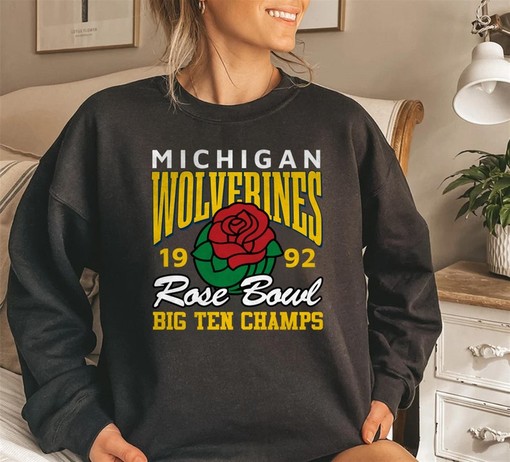 Vintage 1992 Michigan Wolverines Rose Bowl Football Crewneck Sweatshirt Hoodie T-shirts - Image 2