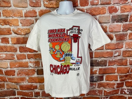 Vintage 1993 Chicago Bulls NBA Champions Shirt Sweatshirt Hoodie - Must-have for Fans - Image 2