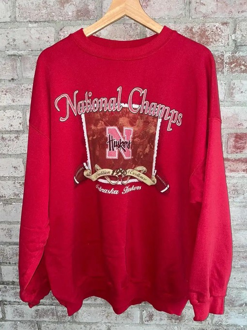 Vintage 1995 Nebraska Huskers National Champs T-Shirt & Sweatshirt - American Football Sports Gifts