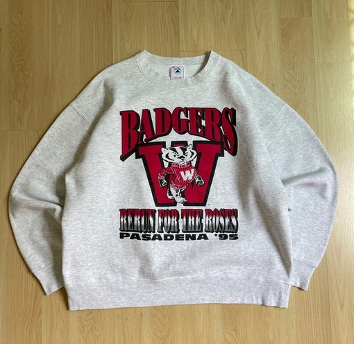 Vintage 1995 Wisconsin Badgers University Football Crewneck Sweatshirt, T-Shirt, Hoodie - Image 2