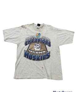 Vintage 1999 NCAA National Champions UConn Huskies Hoodie Sweatshirt - Full Size NCAA Shirt mens sport shirts
