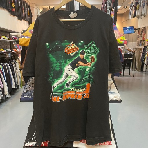 Vintage 2001 Baltimore Orioles Cal Ripken Jr. Tee for MLB Fans