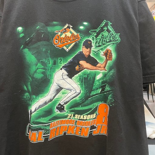 Vintage 2001 Baltimore Orioles Cal Ripken Jr. Tee for MLB Fans - Image 2