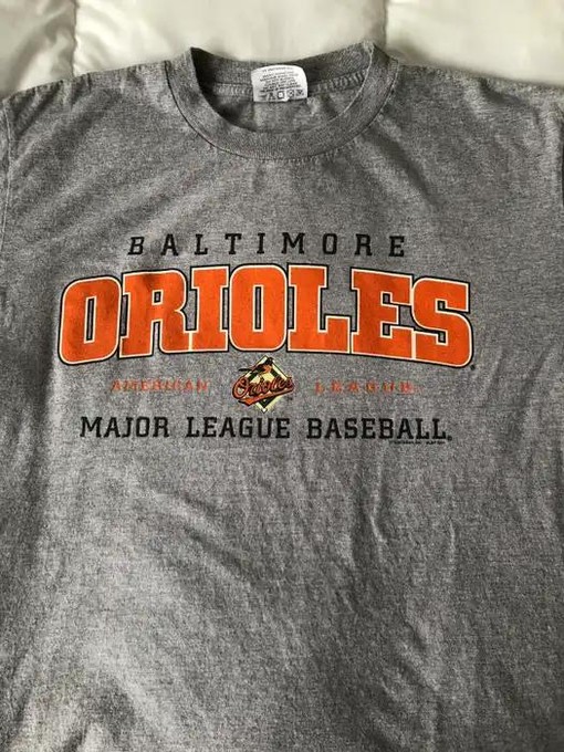 Vintage 2001 Baltimore Orioles Tee, Official MLB Merchandise for Fans