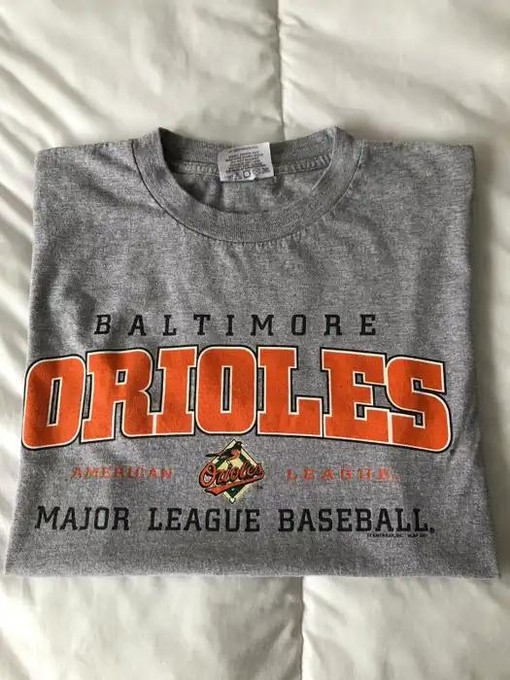 Vintage 2001 Baltimore Orioles Tee, Official MLB Merchandise for Fans - Image 2