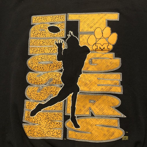 Vintage 20/20 Minnesota Gophers Crewneck Sweatshirt for Football Fans - Image 2