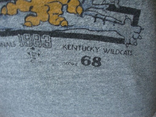 Vintage 80s Louisville Cardinals Vs Kentucky Wildcats Basketball Sweatshirt - Image 4