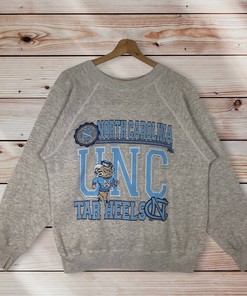 Vintage 80s North Carolina University Crewneck Sweatshirt and Tar Heels Sweater, State University Shirt for NCAA Fans