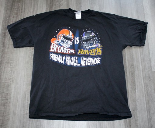 Vintage 90S Clothing NFL Baltimore Ravens Cleveland Browns Football Puma Men T-Shirt with American University Shirt