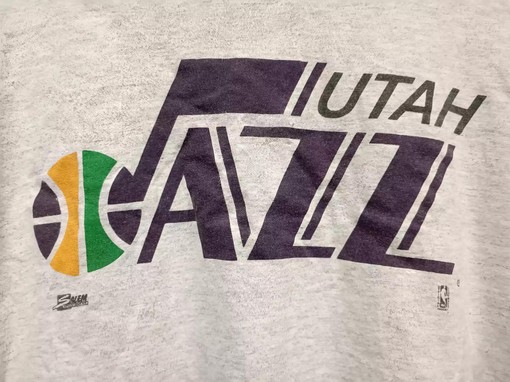 Vintage 90S T Shirt Bna Utah Jazz Sweatshirt Pullover Hoodie Reprinted - Gifts for NBA Fans american university t shirt - Image 2