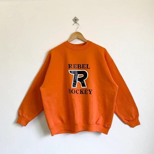 Vintage 90S UNLV Rebel Hockey NCAA Apparel, Ideal for Any NCAA Fan