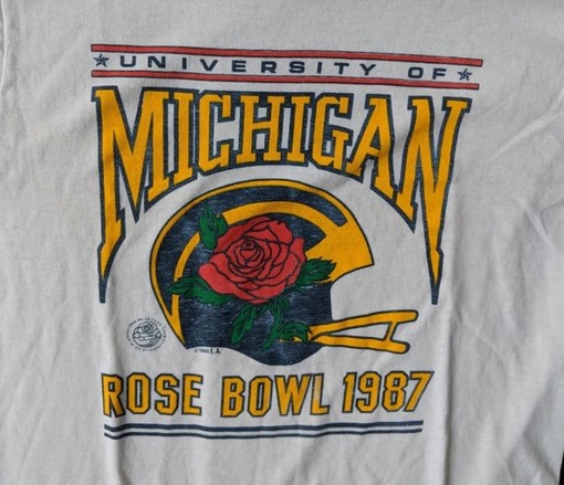 Vintage 90S University of Michigan Wolverines Football T-Shirt - Perfect Gift for NCAA Fans - Image 2
