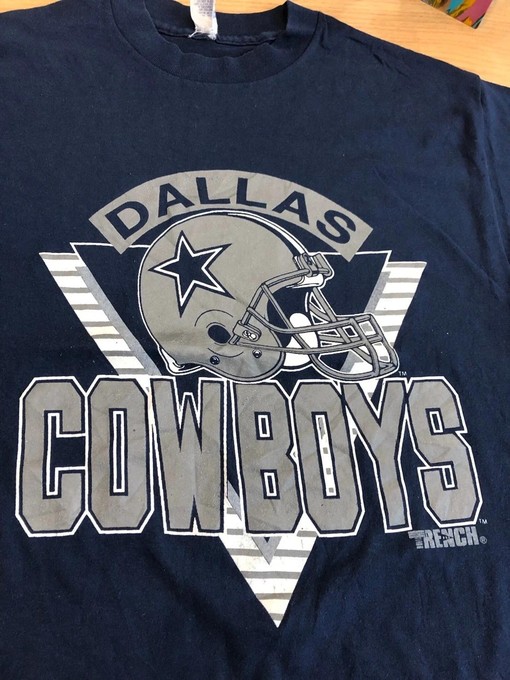 Vintage 90s Dallas Cowboys Sweatshirt T-shirt - Ideal Gift for NFL & College Shirts Fans - Image 2