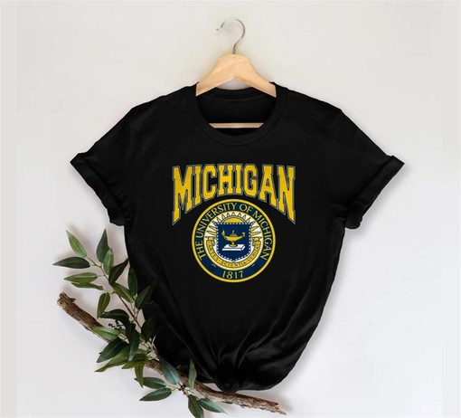 Vintage 90s Michigan Wolverines Sweatshirt or Hoodie Shirt, Retro U of M Apparel Gift with State University Shirt - Image 4
