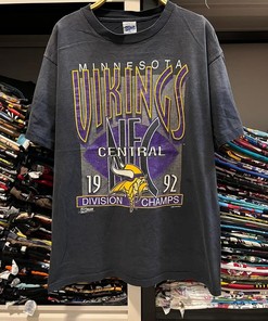 Vintage 90s NFL Minnesota Vikings T-Shirt Sweatshirt Pullover Hoodie Reprinted Gift
