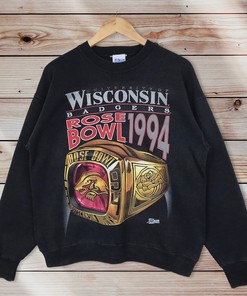 Vintage 90s Rose Bowl Big Logo Wisconsin Badgers Mascot Crewneck Sweatshirt - NCAA Apparel