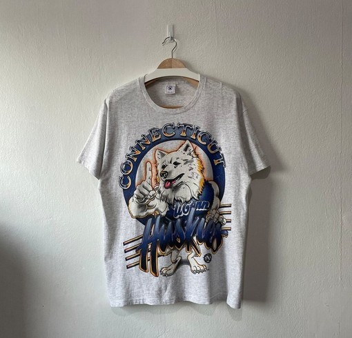 Vintage 90s UConn Huskies Connecticut Huskies T-Shirt - Sweatshirt, Gifts for NCAA Fans American University T Shirt