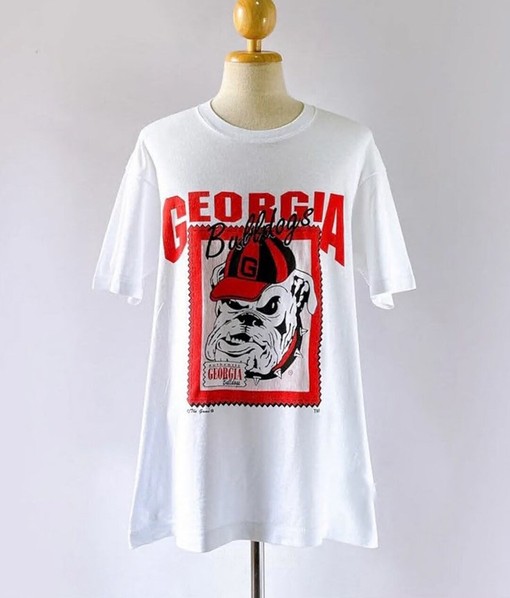 Vintage 90s University Of Georgia Bulldogs T-Shirt - NCAA Shirts for Kids and Adults